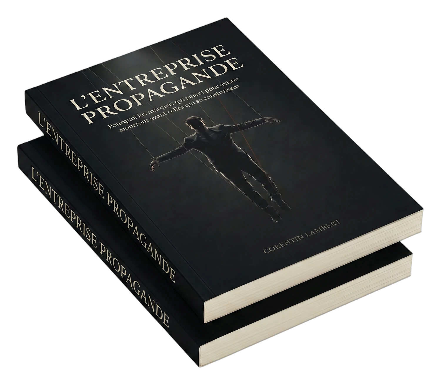 Deux exemplaires du livre L'Entreprise-Propagande posés sur un bureau sombre, couverture et quatrième de couverture visibles.